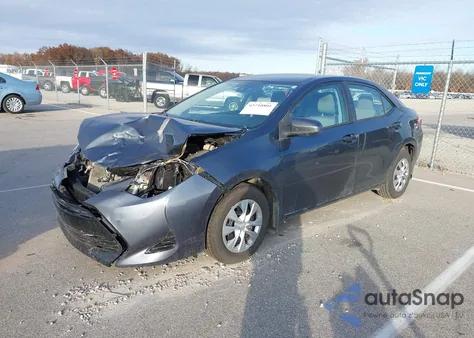 2018 Toyota Corolla Le Eco z USA, uszkodzony, nr VIN 2T1BPRHE6JC042477